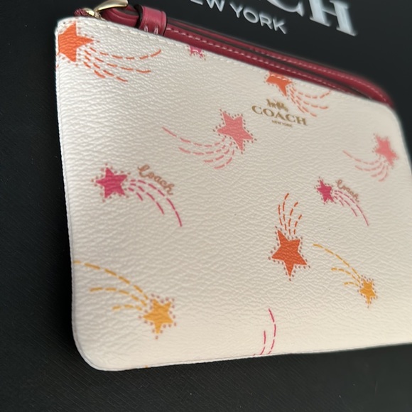NWT Coach Chalk Leather Corner Zip Wristlet Shooting Star Night Sky Print cf335 - Picture 7 of 10